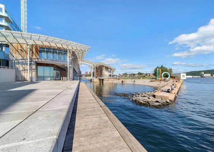 Tjuvholmen - Balcony With Seaview & 2 Bedrooms * Oslo